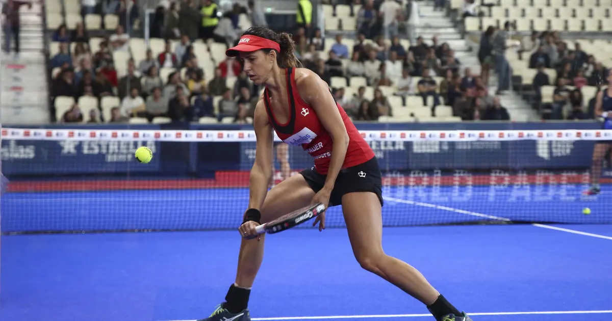 De Lob in Padel — Techniek, Timing en het Lezen van het Glas