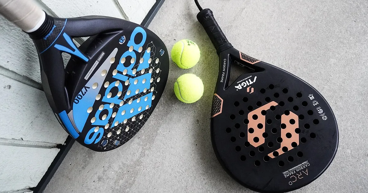 Selection of the best padel rackets for 2026 from leading brands
